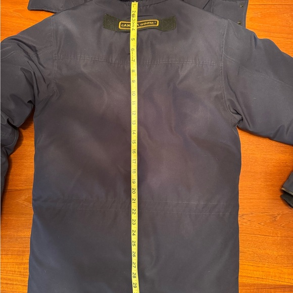 Men’s navy blue Canada Goose coat. Size medium. - Picture 10 of 10